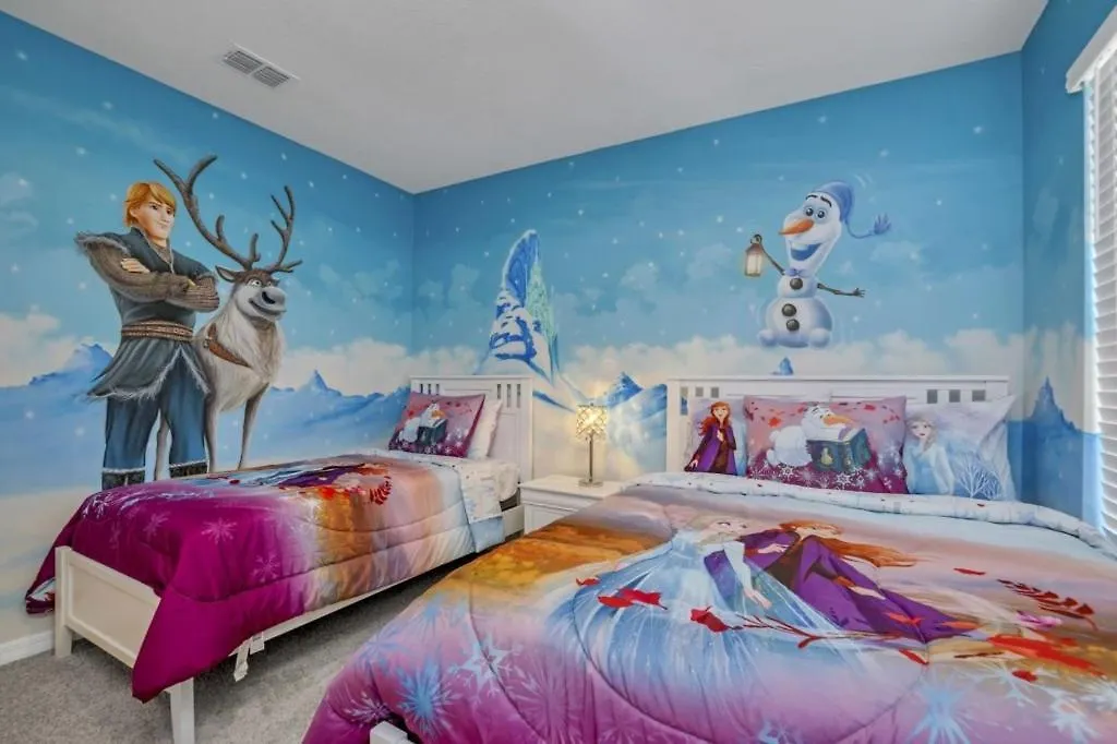 6 Bed 4 Bath Solterra Beautiful Home! Villa Davenport