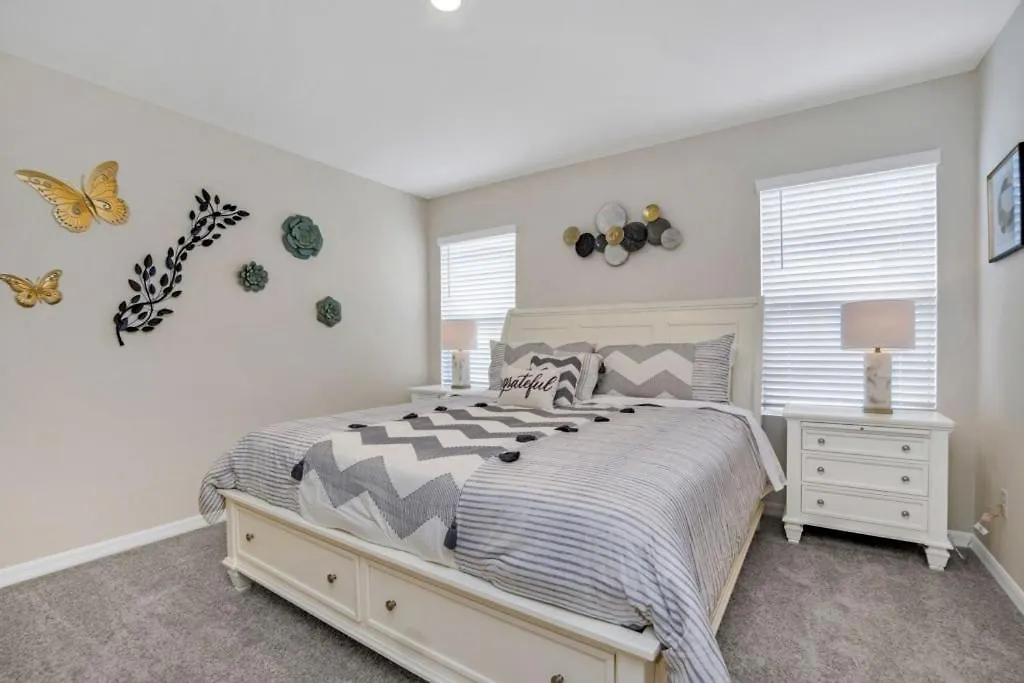 6 Bed 4 Bath Solterra Beautiful Home! Villa Davenport
