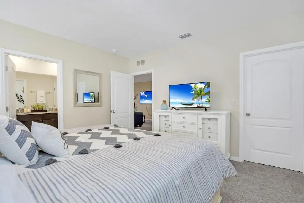 6 Bed 4 Bath Solterra Beautiful Home! Villa Davenport
